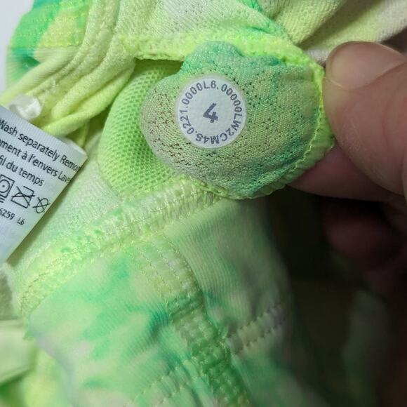 Lululemon Energy Bra High Neck Long Line Shibori Green Tie Dye WOmens 4 Sports - Picture 5 of 5